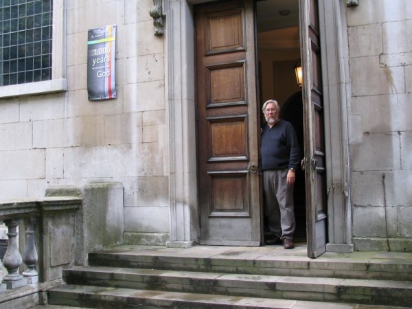 Steven Butler at St. Andrew's Church, Holborn, London, 2007