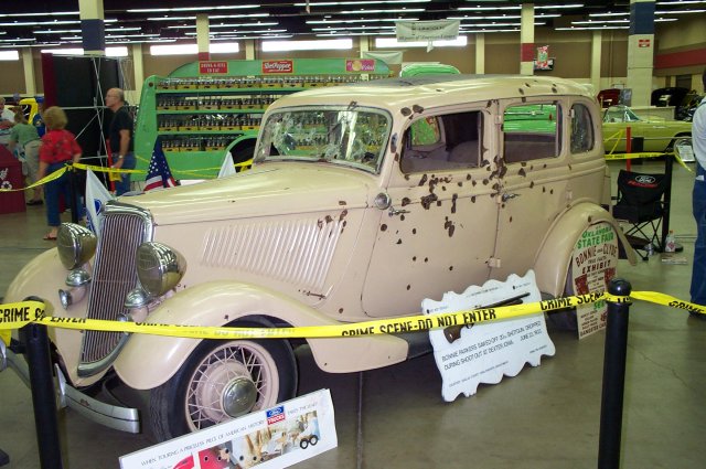 1933 ford v8 bonnie and clyde death car