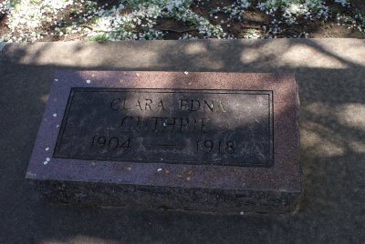 Highland Cemetery gate