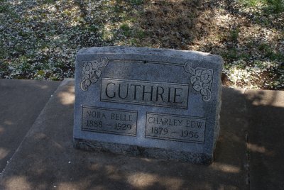 Highland Cemetery gate