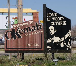 Okemah sign near Interstate Highway 40