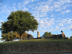 Dreyfuss Club ruins