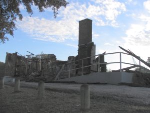 Dreyfuss Club ruins